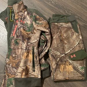 Under Armour women’s wool hunting outfit